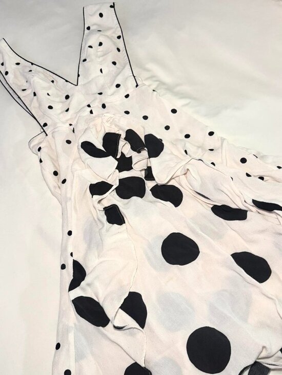 Topshop Dresses & Skirts - Topshop white/black polka dot dress with ruffles and tie up detail